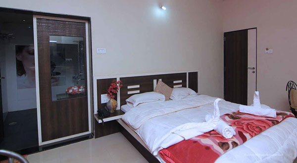 Deluxe Rooms at cloud green